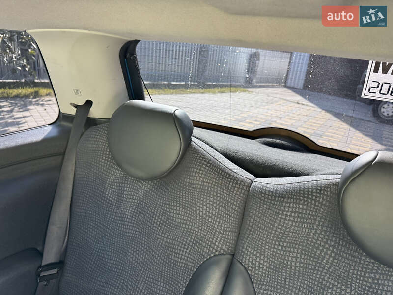 Хетчбек MINI Cooper 2004 в Яготині фото 9 Хетчбек MINI Cooper 2004 в Яготині