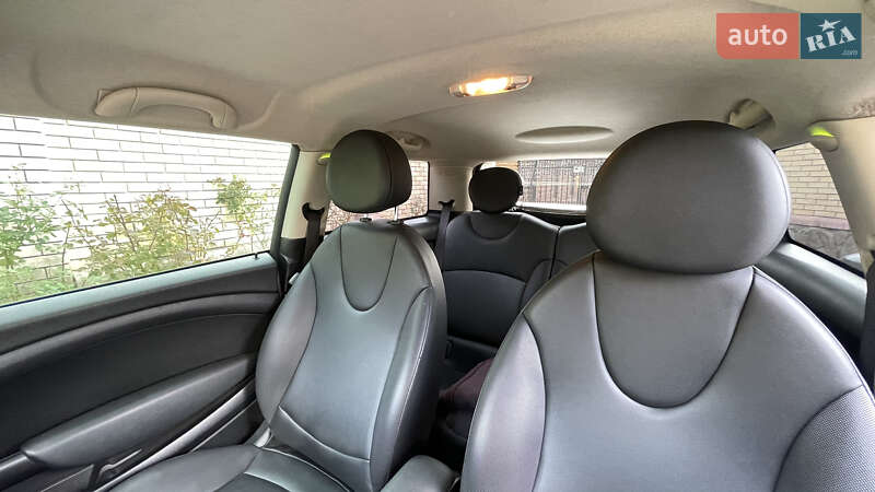 Хэтчбек MINI Cooper 2013 в Черновцах