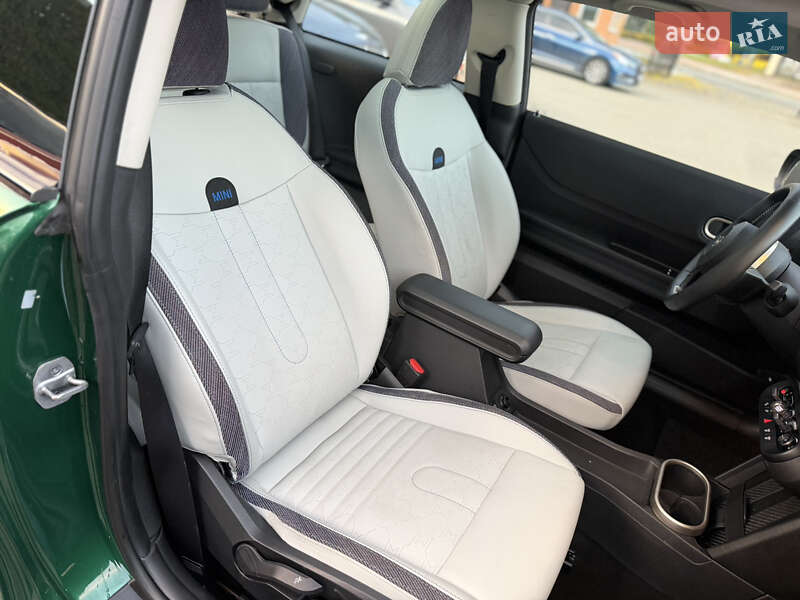 Хэтчбек MINI Cooper 2024 в Киеве фото 24 Хэтчбек MINI Cooper 2024 в Киеве