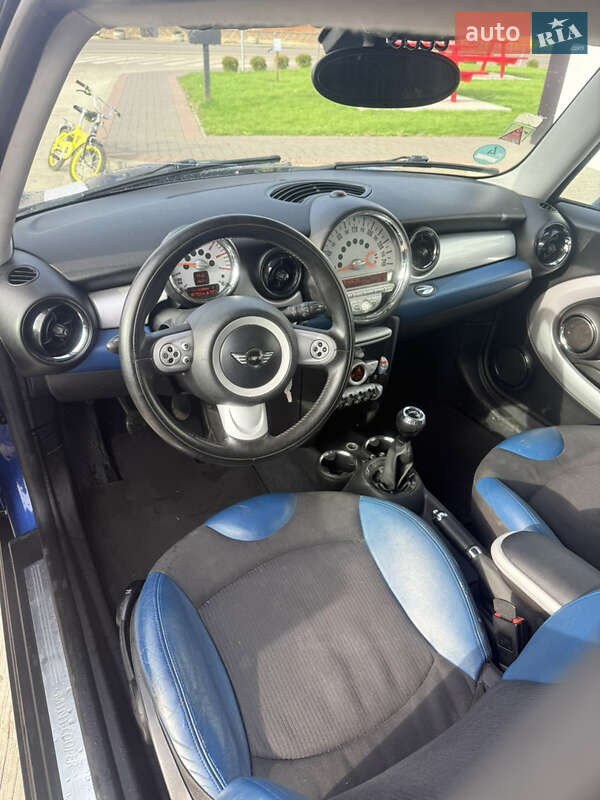 Хэтчбек MINI Cooper 2008 в Вараше