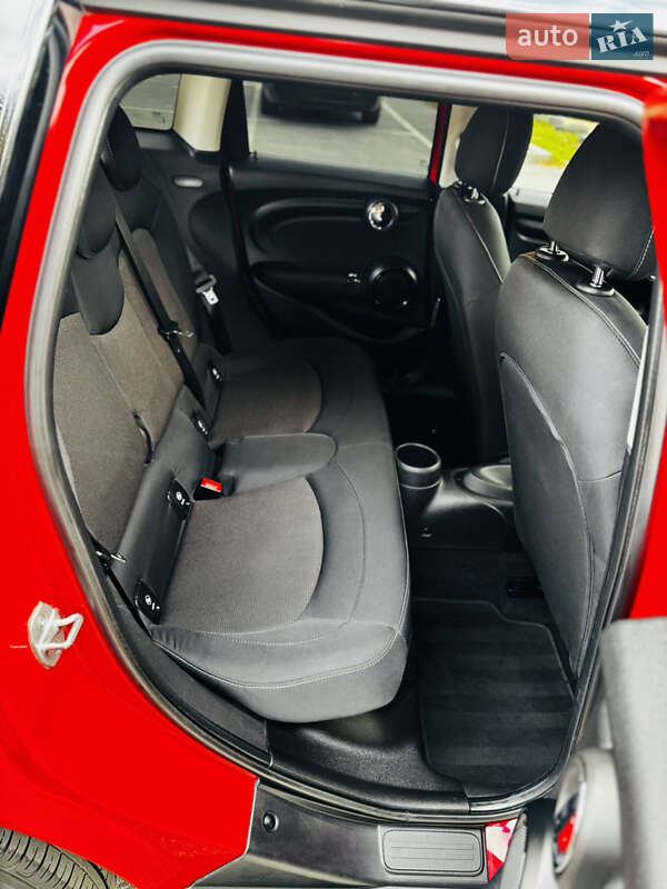 Хетчбек MINI Cooper 2020 в Здолбуніві