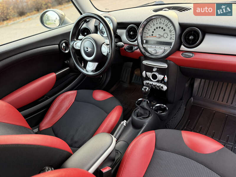 Хетчбек MINI Cooper 2007 в Києві фото 10 Хетчбек MINI Cooper 2007 в Києві