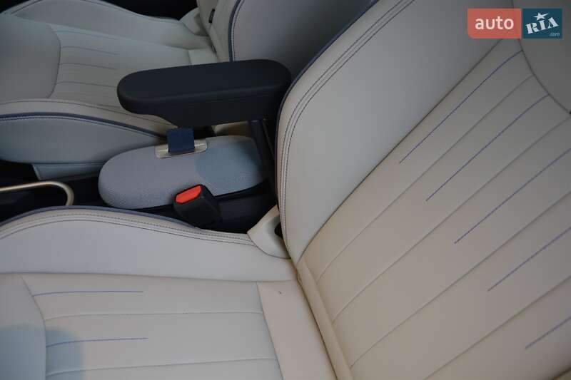 Хэтчбек MINI Cooper 2024 в Киеве фото 8 Хэтчбек MINI Cooper 2024 в Киеве