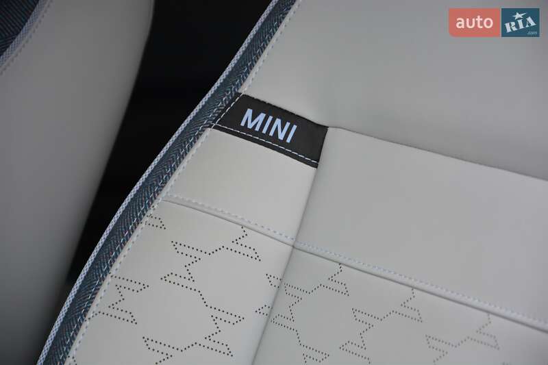 Хэтчбек MINI Cooper 2024 в Киеве