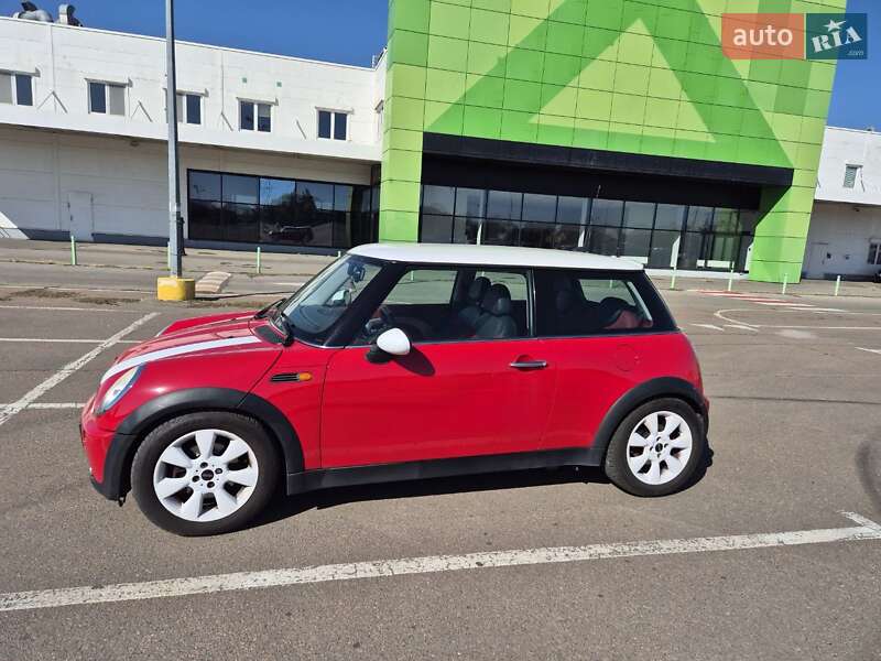 Хэтчбек MINI Cooper 2005 в Одессе