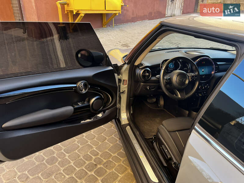 Хэтчбек MINI Cooper 2022 в Виннице