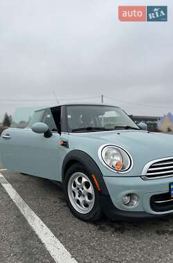 Хэтчбек MINI Cooper 2012 в Черновцах