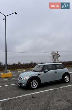Хэтчбек MINI Cooper 2012 в Черновцах