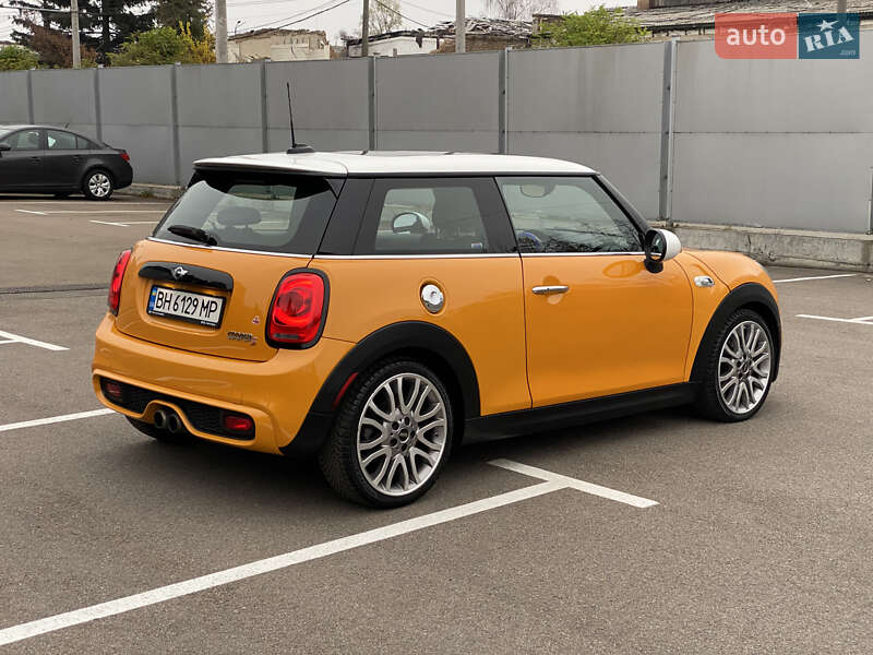 Хэтчбек MINI Cooper 2015 в Киеве