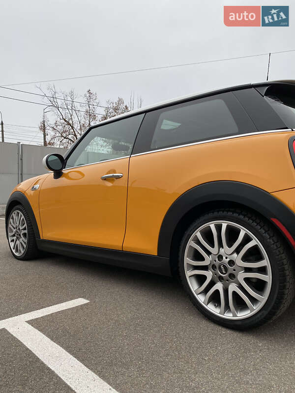 Хэтчбек MINI Cooper 2015 в Киеве