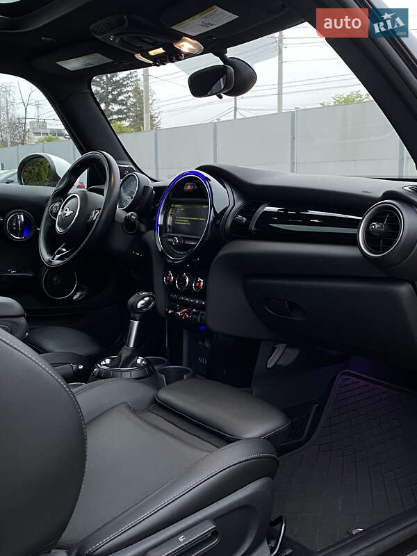 Хэтчбек MINI Cooper 2015 в Киеве