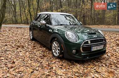 Хэтчбек MINI Cooper 2016 в Киеве