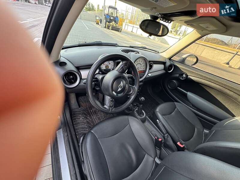 Хетчбек MINI Cooper 2012 в Первомайську