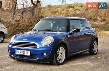 Хэтчбек MINI Cooper 2008 в Ровно