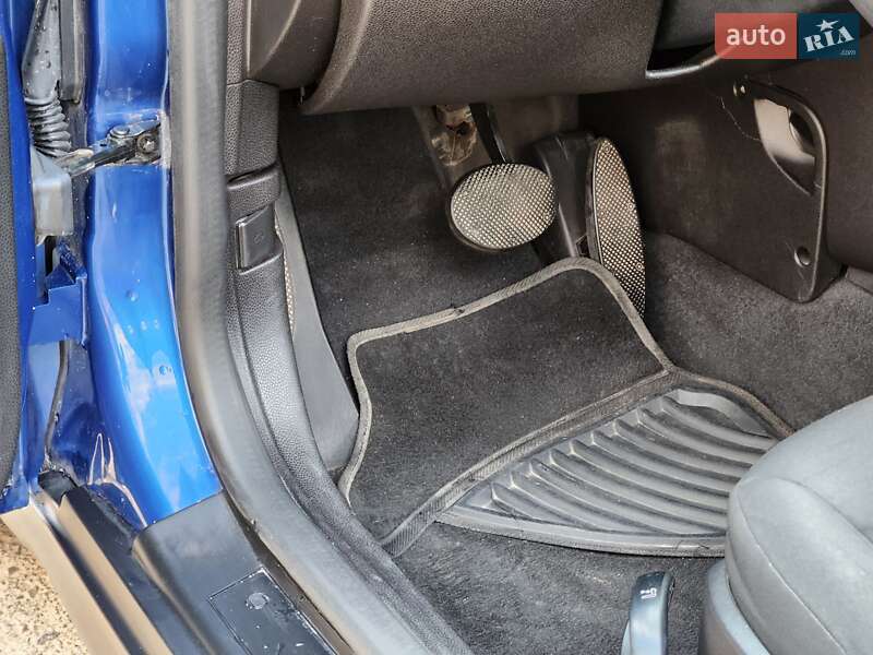 Хэтчбек MINI Cooper 2008 в Ровно фото 22 Хэтчбек MINI Cooper 2008 в Ровно