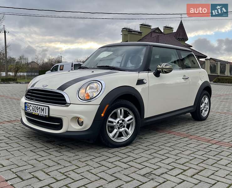 Хэтчбек MINI Cooper 2011 в Золочеве