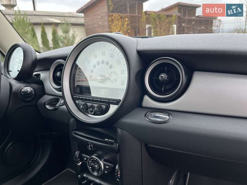Хэтчбек MINI Cooper 2011 в Золочеве