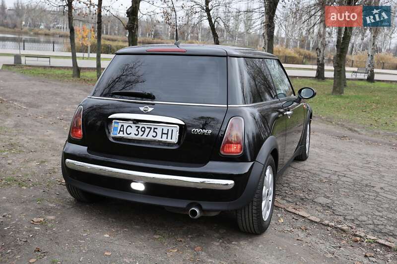 Хэтчбек MINI Cooper 2002 в Кривом Роге фото 4 Хэтчбек MINI Cooper 2002 в Кривом Роге