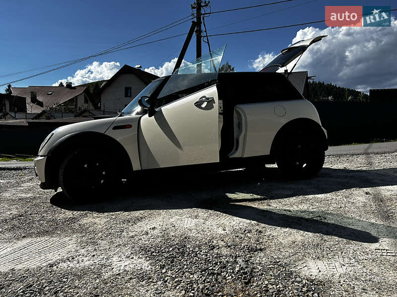 Хэтчбек MINI Cooper 2004 в Ивано-Франковске