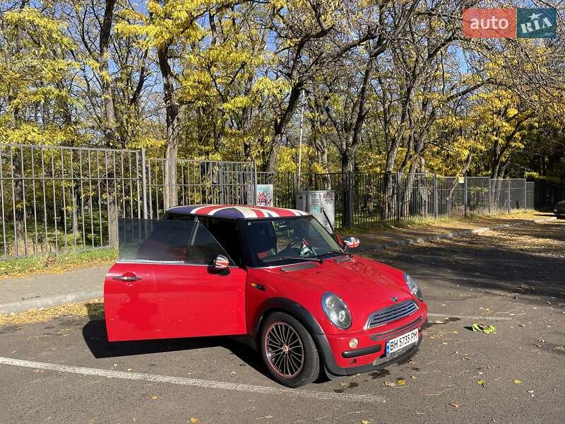 Хэтчбек MINI Cooper 2004 в Одессе