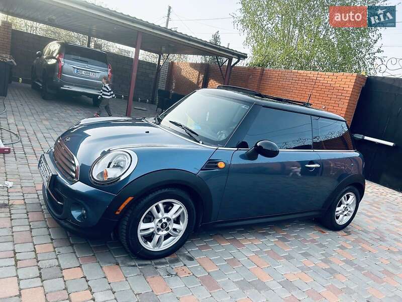MINI Cooper 2011