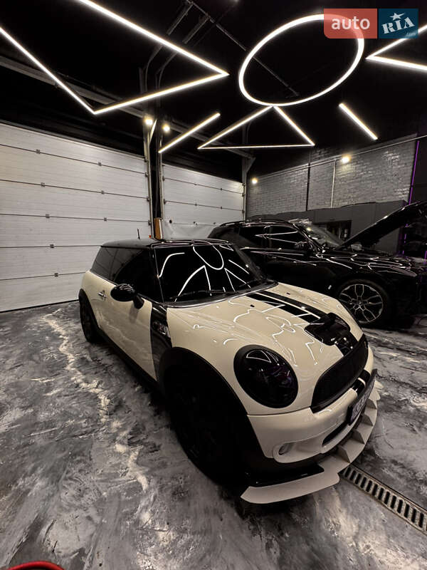 Хэтчбек MINI Cooper 2007 в Киеве фото 2 Хэтчбек MINI Cooper 2007 в Киеве