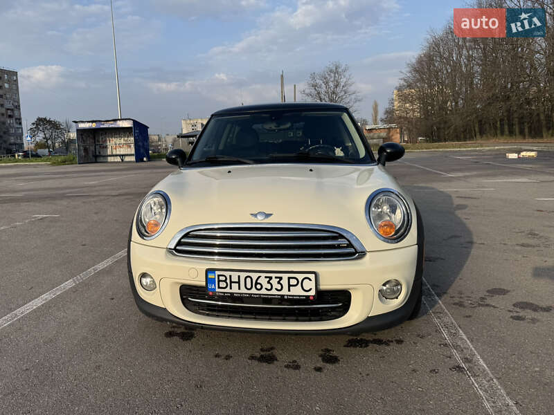 Хэтчбек MINI Cooper 2012 в Кропивницком фото Хэтчбек MINI Cooper 2012 в Кропивницком