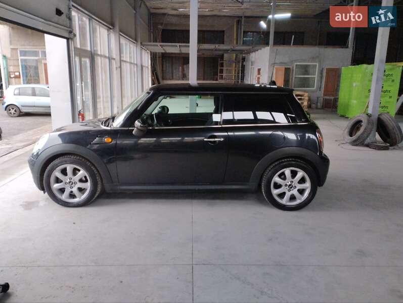 Хэтчбек MINI Cooper 2008 в Виннице