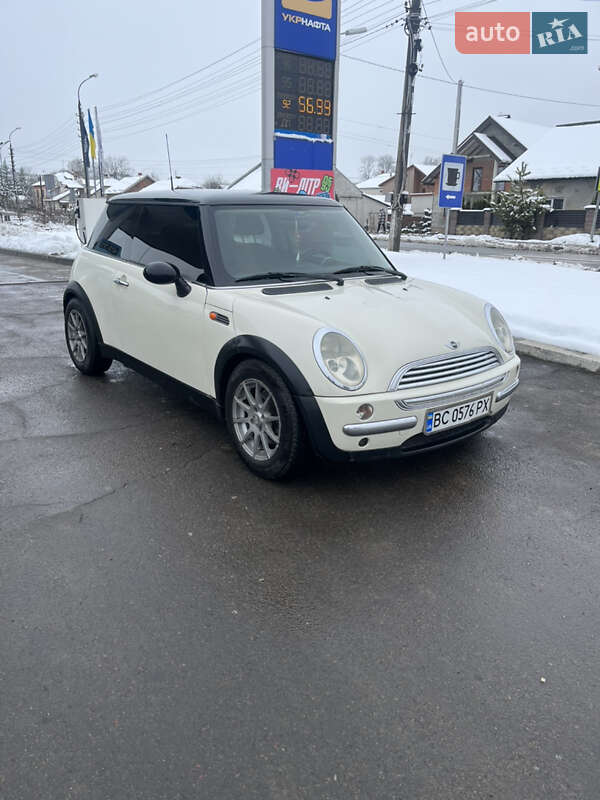 Хэтчбек MINI Cooper 2004 в Городке