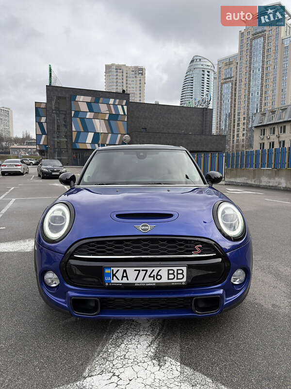 Хэтчбек MINI Cooper 2018 в Киеве фото 2 Хэтчбек MINI Cooper 2018 в Киеве