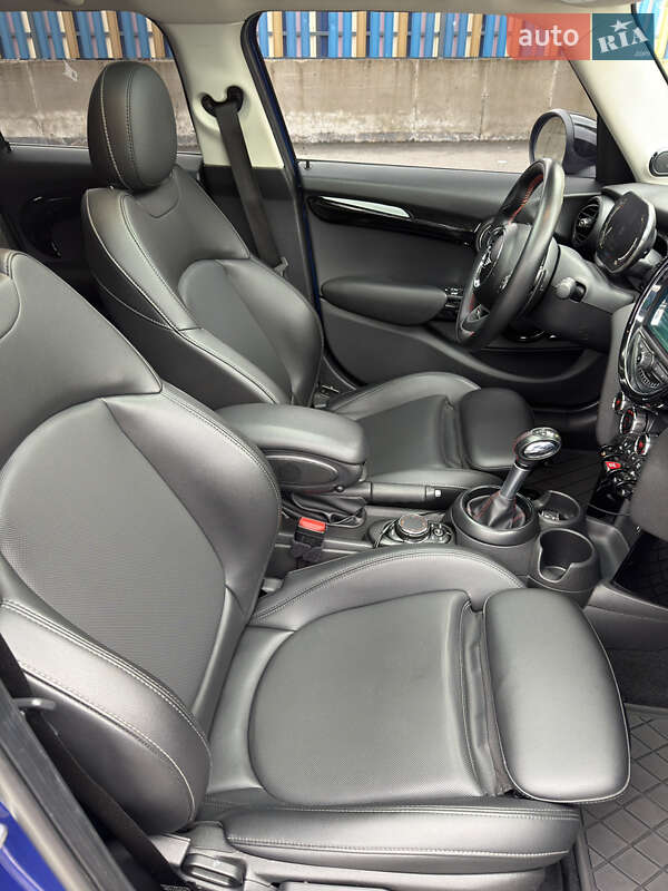 Хэтчбек MINI Cooper 2018 в Киеве фото 17 Хэтчбек MINI Cooper 2018 в Киеве