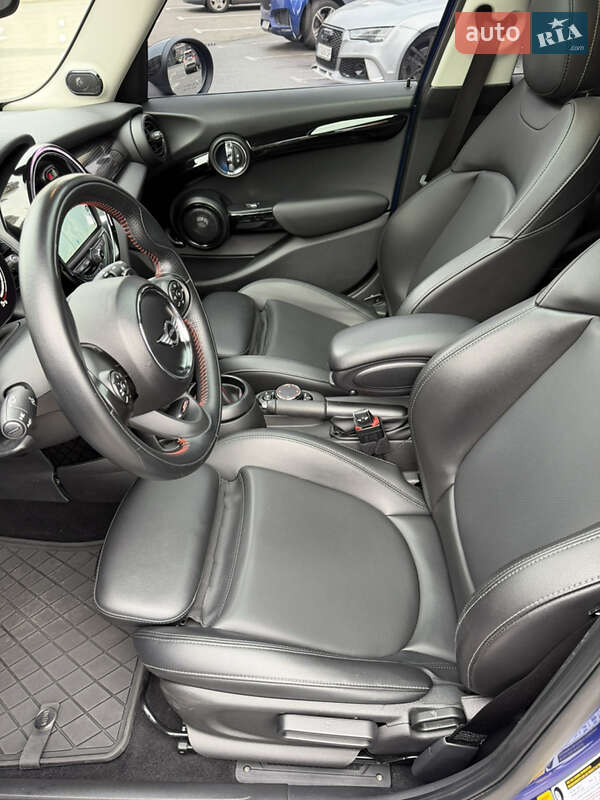 Хэтчбек MINI Cooper 2018 в Киеве фото 16 Хэтчбек MINI Cooper 2018 в Киеве