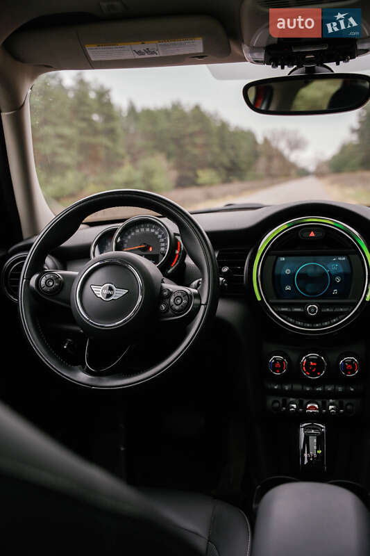 Хэтчбек MINI Cooper 2021 в Кременчуге фото 20 Хэтчбек MINI Cooper 2021 в Кременчуге