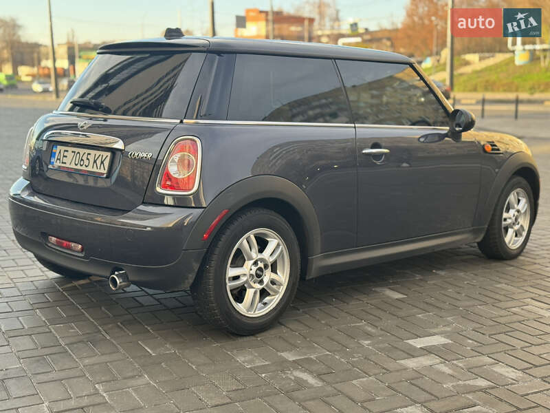 Хэтчбек MINI Cooper 2013 в Днепре