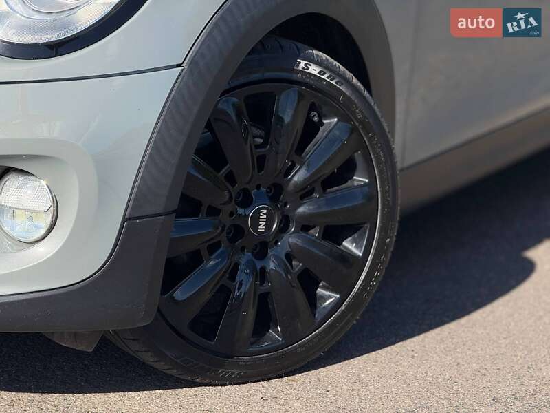 Хэтчбек MINI Cooper 2015 в Кривом Роге