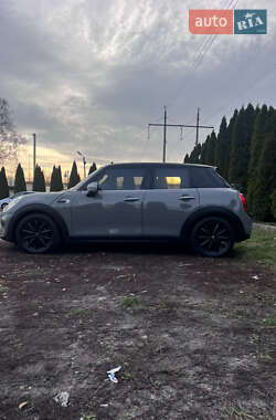 Хэтчбек MINI Cooper 2016 в Броварах