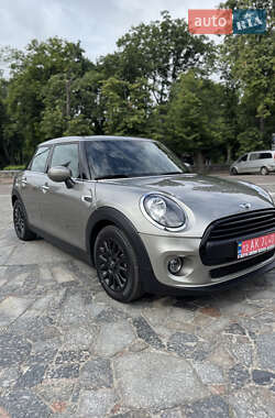 Хэтчбек MINI Cooper 2019 в Кременчуге