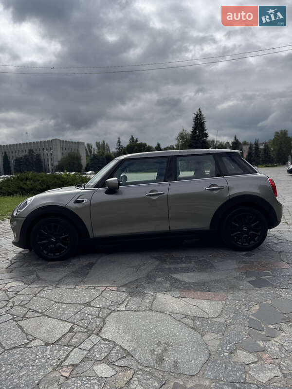 Хэтчбек MINI Cooper 2019 в Кременчуге фото 6 Хэтчбек MINI Cooper 2019 в Кременчуге