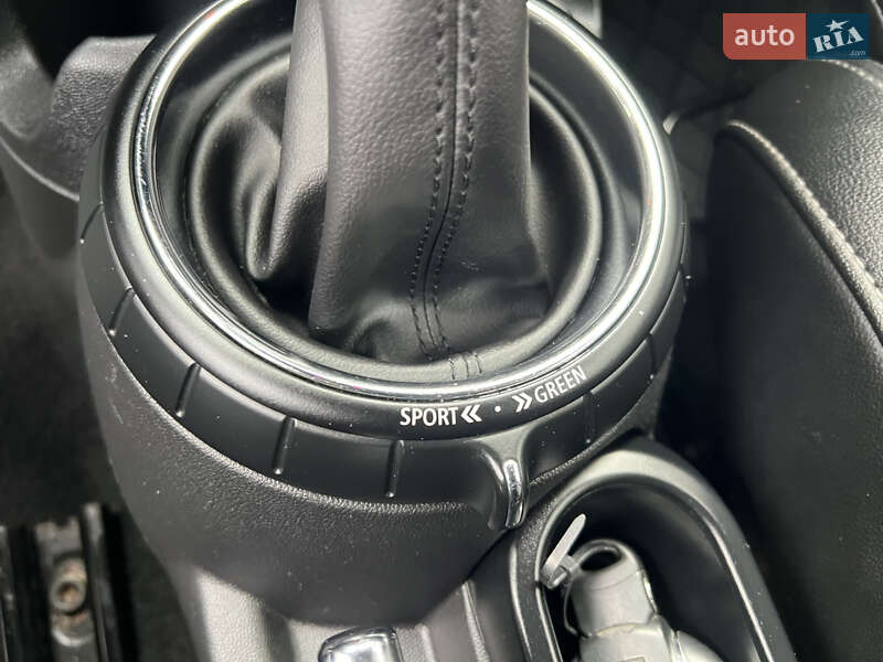 Хэтчбек MINI Cooper 2015 в Киеве