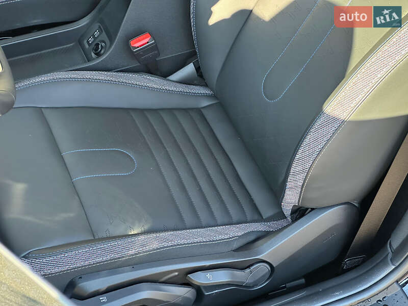 Хетчбек MINI Cooper 2024 в Києві