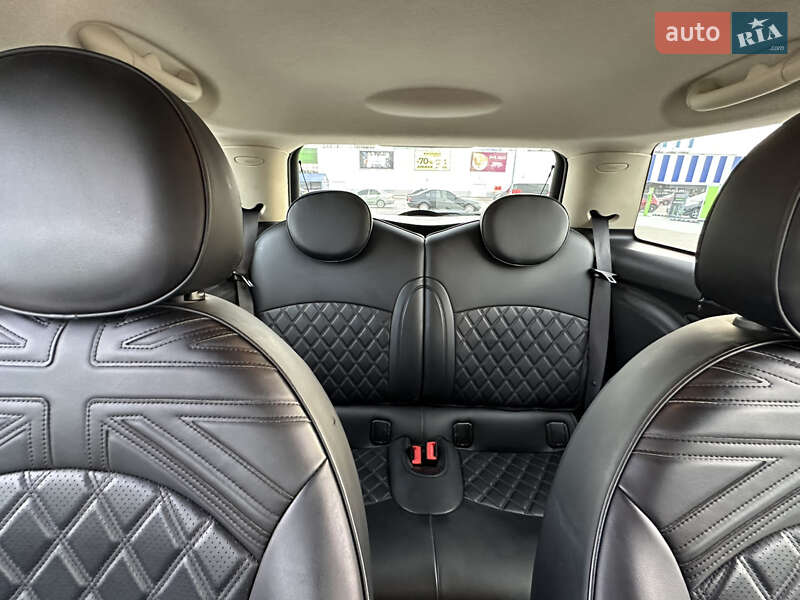 Хэтчбек MINI Cooper 2010 в Одессе