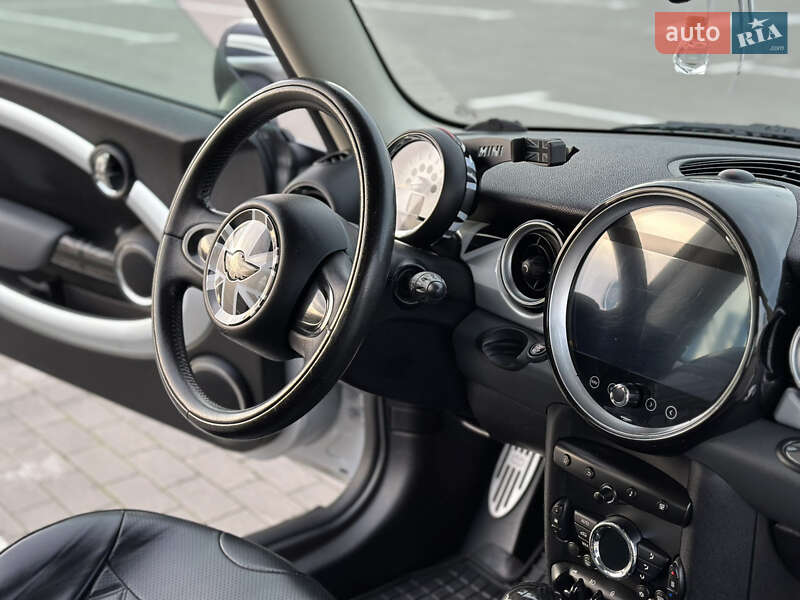 Хэтчбек MINI Cooper 2010 в Одессе