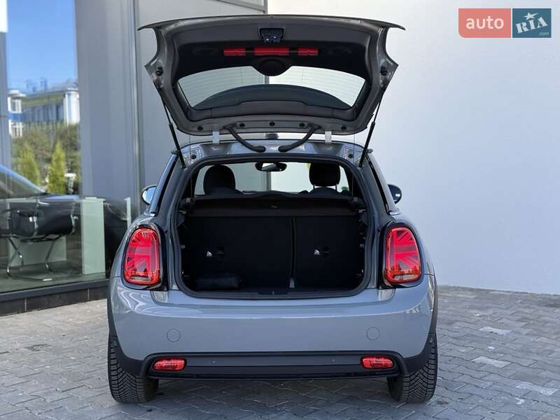 Хэтчбек MINI Cooper 2022 в Хмельницком