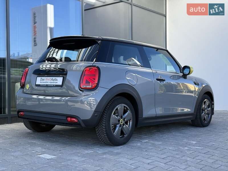 Хэтчбек MINI Cooper 2022 в Хмельницком