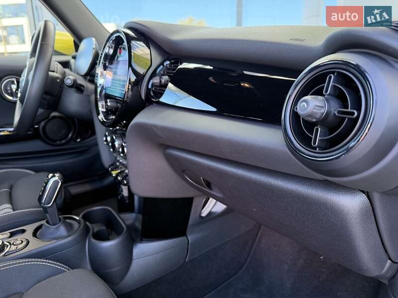 Хэтчбек MINI Cooper 2022 в Хмельницком