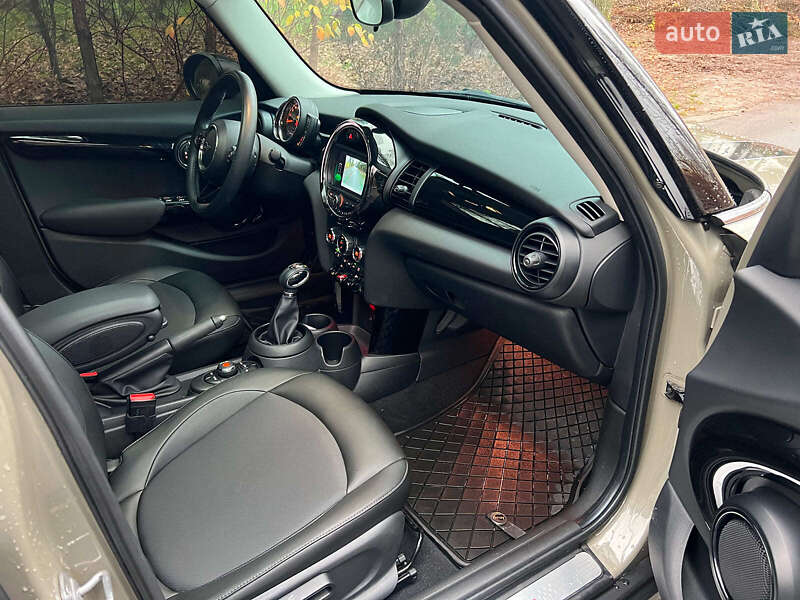 Хетчбек MINI Cooper 2019 в Києві фото 25 Хетчбек MINI Cooper 2019 в Києві
