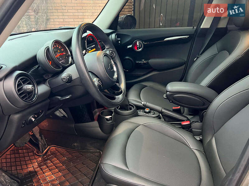 Хетчбек MINI Cooper 2019 в Києві фото 14 Хетчбек MINI Cooper 2019 в Києві