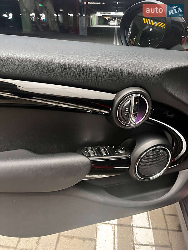 Хэтчбек MINI Cooper 2016 в Киеве фото 16 Хэтчбек MINI Cooper 2016 в Киеве