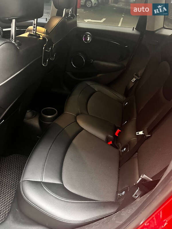 Хэтчбек MINI Cooper 2016 в Киеве фото 19 Хэтчбек MINI Cooper 2016 в Киеве