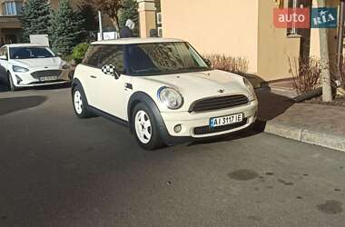 Хэтчбек MINI Cooper 2008 в Софиевской Борщаговке